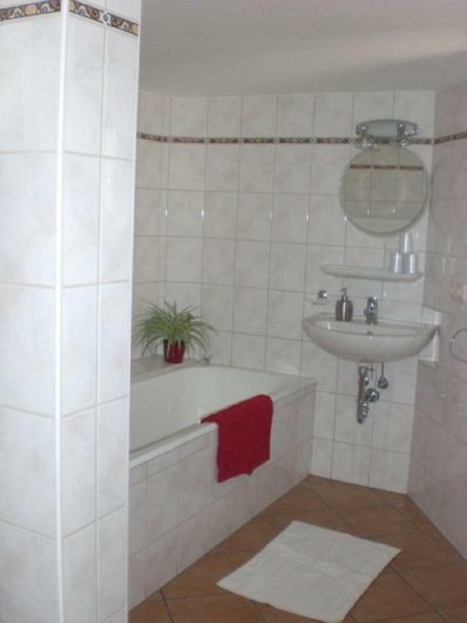 Bauernhof&Ferienwohnung An der Lay Kerpen  Exterior foto